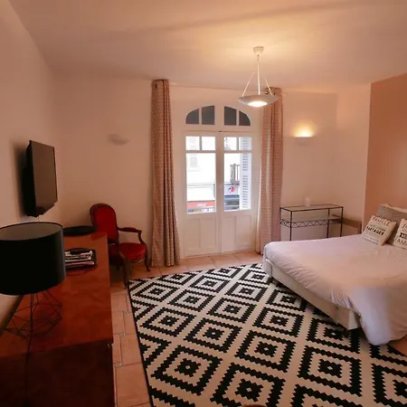 Lägenhet Grand Studio Avec Terrasse Deauville