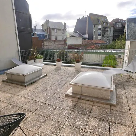 Lägenhet Grand Studio Avec Terrasse Deauville
